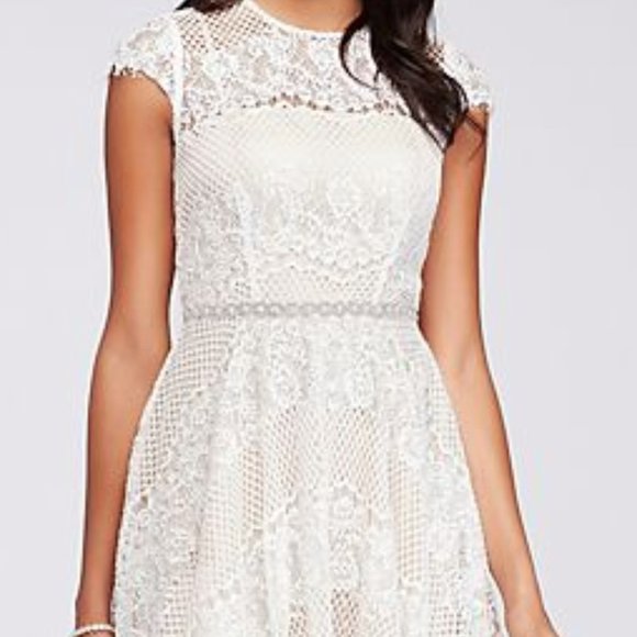 Vow renewal, wedding and special occasion dress - absolutely stunning! - Picture 1 of 4